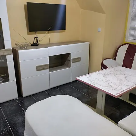 Pomponi Апартаменти