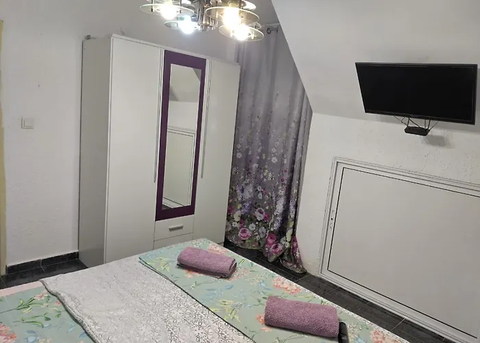 Pomponi Апартамент *